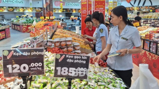 Chính phủ yêu cầu xử nghiêm việc găm hàng, tăng giá bất hợp lý sau bão