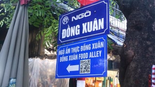 Ngõ chợ ẩm thực Đồng Xuân
