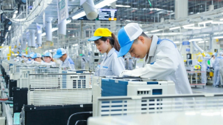 Thủ tướng ra công điện hỗ trợ doanh nghiệp tháo gỡ khó khăn, thúc đẩy sản xuất kinh doanh