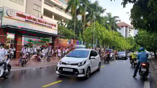Đừng để tốc độ đánh cắp tương lai (Kỳ 1): Tăng tốc độ - giảm an toàn ở cổng trường