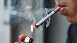 Áp thuế 15.000 đồng/bao thuốc: Cần thiết khi giá ở Việt Nam rẻ nhất thế giới!