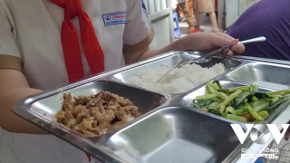 “Bán trú không cơm”: Phụ huynh nhận định không nên dạy trẻ học đối phó