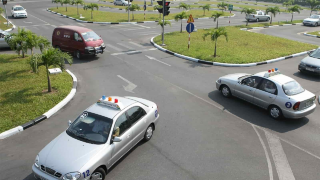 Bàn giao nhiệm vụ sát hạch, cấp GPLX sang Bộ Công an trước 19/2
