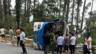 Bộ trưởng Y tế chỉ đạo khẩn vụ lật xe khách trên Tam Đảo khiến 3 người thiệt mạng