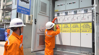 Người dân phải trả thêm bao tiền sau khi EVN tăng giá điện?