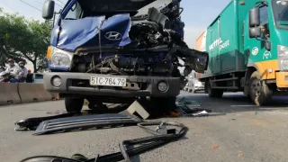 Top 6 pha lái xe tốc độ “bàn thờ” của tài xế Việt (phần 12)