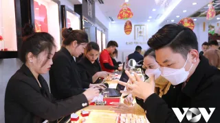 Chênh lệch giá vàng trong nước và thế giới có nguy cơ còn kéo dài