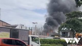 TP.HCM: Hỏa hoạn thiêu rụi 05 phòng trọ trên đường Đỗ Mười