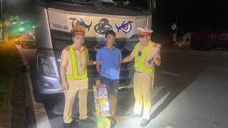 Phát hiện đối tượng vận chuyển trái phép 8,2kg pháo hoa nổ