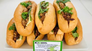 Bánh mỳ sân bay Nội Bài có giá từ 50.000 đồng
