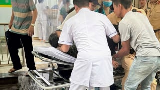 CSGT Hà Nội mở đường khẩn cấp đưa người đột quỵ đi cấp cứu