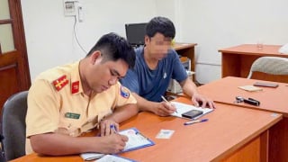Hà Nội: Tiếp nhận phản ánh qua số điện thoại cá nhân, Trưởng phòng CSGT chỉ đạo xử lý “nóng”