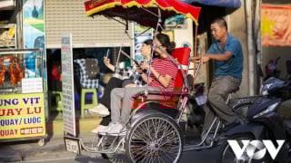 Từ 15/8/2025, miễn thị thực cho công dân 12 nước vào Việt Nam du lịch