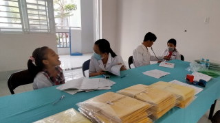 Gỡ “điểm nghẽn” cho y tế cơ sở