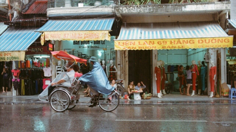 Thành phố mưa phùn