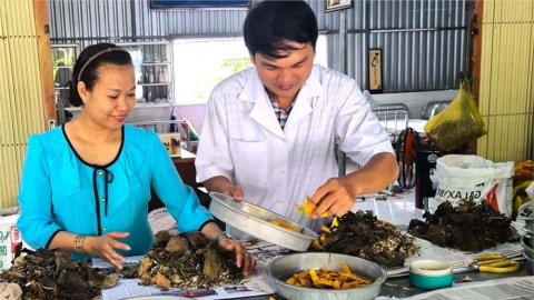 Hồng Nhật Trường - Lương y trẻ tận tâm với người nghèo
