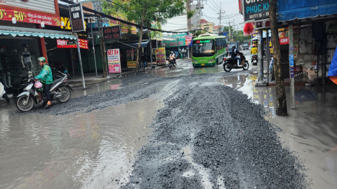 TP.HCM: Khổ sở vì đường Quách Điêu bị cày nát
