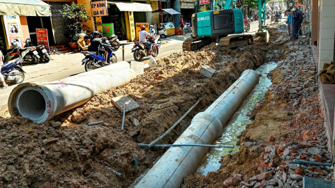 Thu phí hạ tầng đường bộ với điện lực, viễn thông được không?
