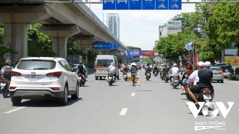 Tách làn để giảm tai nạn cho xe máy, khả thi không?