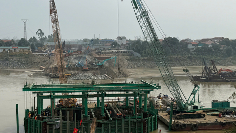 Dự án cầu Phong Châu mới, phấn đấu hoàn thành phần hạ bộ trước lũ tiểu mãn 30/4