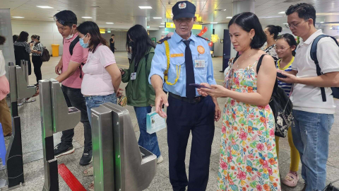 Thanh toán không tiền mặt giúp khắc phục các bất cập khi sử dụng Metro số 1