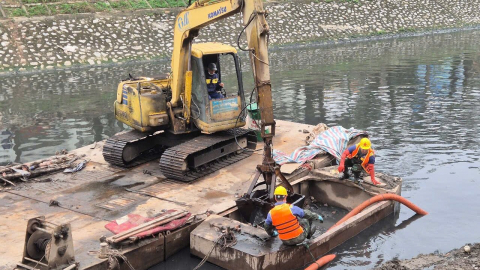 Sông Tô Lịch đang được hồi sinh