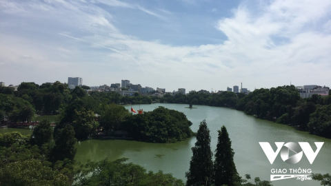 Ai sở hữu Hồ Gươm?