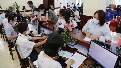 Viên chức dôi dư, cơ hội nào tìm việc?