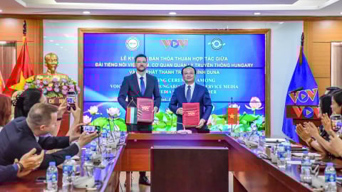 Đài Tiếng nói Việt Nam ký thỏa thuận hợp tác với Cơ quan Quản lý Truyền thông và Đài PTTH Duna Hungary