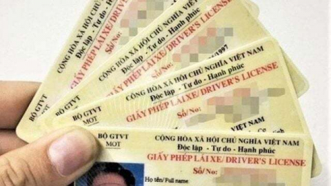 Chậm cấp giấy phép lái xe, người dân lo đứng lo ngồi