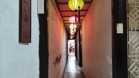 Cà phê ngõ nhỏ