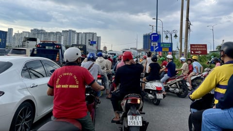 TP.HCM: Loạt dự án trọng điểm nguy cơ trễ hẹn, cửa ngõ ùn tắc kéo dài