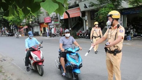 Xe máy không có bộ phận giảm thanh, giảm khói, bị phạt thế nào?