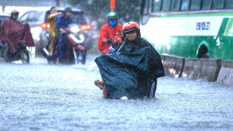Vì sao Việt Nam ngày càng hứng chịu nhiều bão trái mùa và thời tiết cực đoan?