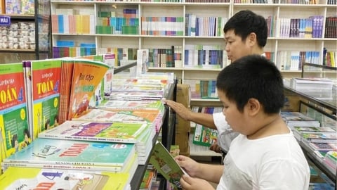 Từ “nhiều bộ sách” trở lại “một bộ sách”: Chuyển mình của giáo dục?