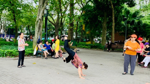 U80 nhảy hiphop