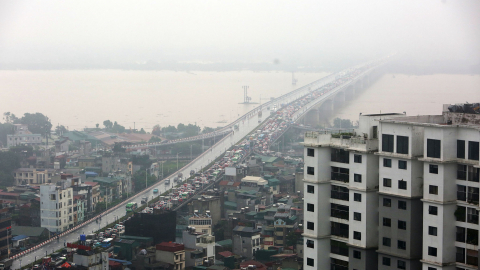 Giờ cao điểm “tràn khung”, tổ chức giao thông cần thay đổi ra sao?