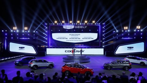 Chi Pu làm đại xứ thương hiệu hãng xe Geely