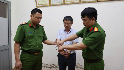 Lộ sai phạm kiểm định: Dán tem 'khống', hợp thức thiết bị thi công giao thông