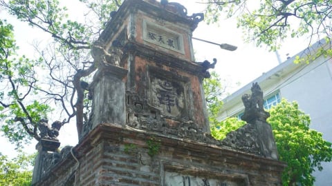 Tháp cổ Hà Thành