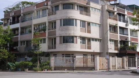 Góc khuất đô thị: Hàng loạt biệt thự liền kề triệu đô “vắng bóng người” giữa lòng Hà Nội