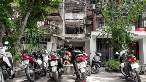 Khu tập thể cũ loay hoay chỗ sạc, bãi đỗ trước lộ trình hạn chế xe xăng