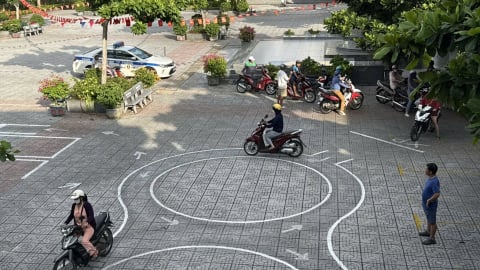 Lần đầu tiên sát hạch lái xe cho hơn 700 người dân Đặc khu Côn Đảo