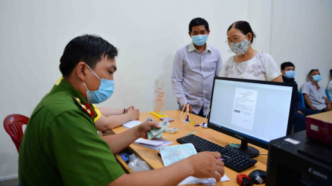 Mòn mỏi chờ nhận căn cước công dân