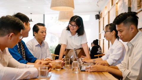 Người con xứ biển cùng nông dân Đồng bằng làm nông nghiệp thuận thiên
