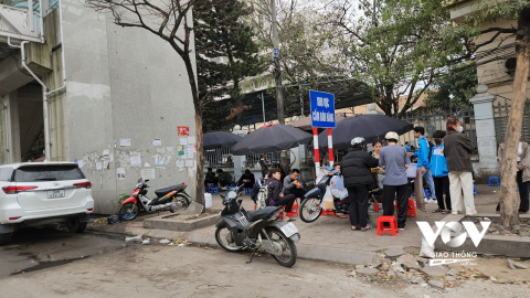 Tuyến metro Nhổn – ga Hà Nội: “Nạn nhân” của tình trạng vẽ bậy, chiếm dụng vỉa hè