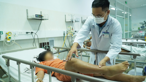 Hết thuốc giải độc Botulinum, bệnh nhân không thể thở máy mãi được