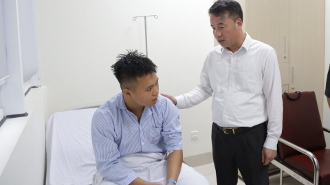 BHXH Việt Nam thăm hỏi, hỗ trợ nạn nhân trong vụ cháy chung cư mini