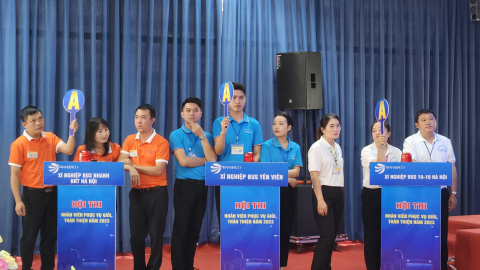 Nâng cao hình ảnh nhân viên xe buýt nhiệt tình, thân thiện
