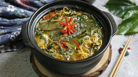 Cá chạch nấu hoa chuối